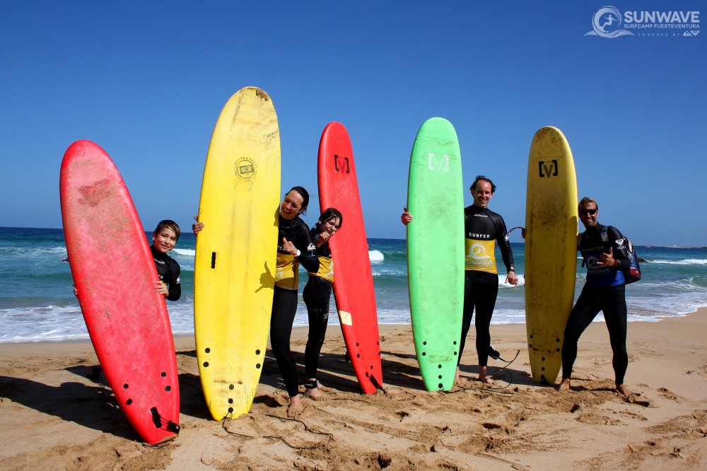 Kinder surfen Fuerteventura
